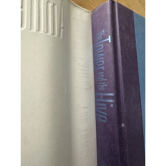 Anne McCaffrey 2 BKS The Dolphins Bell & The Tower and the Hive HC/DJ/1st ed VTG - Picture 12 of 13